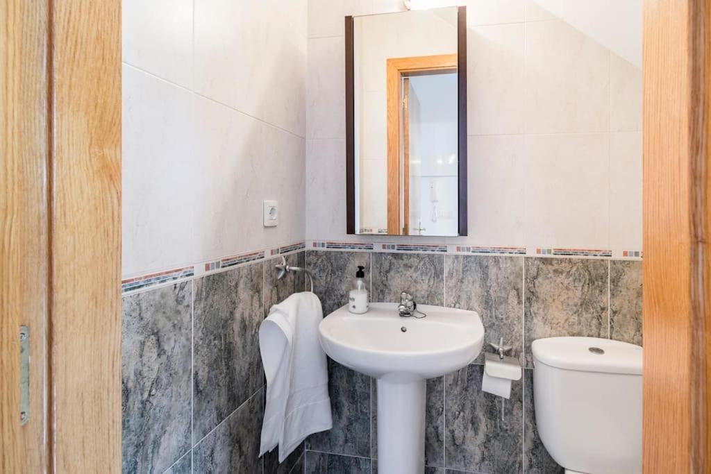 Duplex Surf Junto A La Playa Apartman Miengo Kültér fotó
